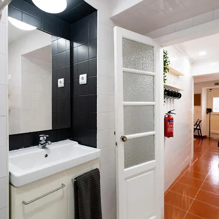 Alfama Nest *